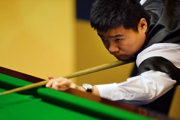 加强彼此间 加强彼此间