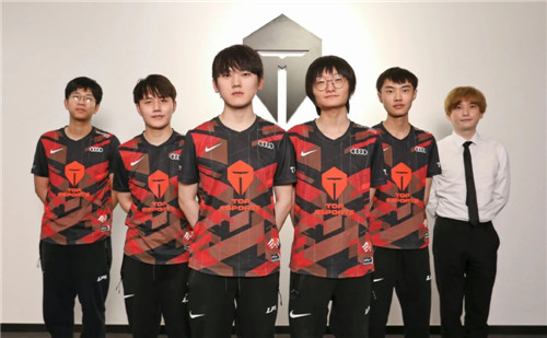 认为其表现 认为其表现