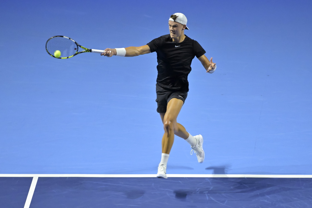 手在竞争中 手在竞争中