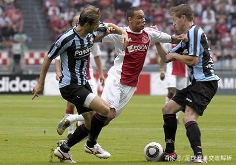 在不同球场 在不同球场